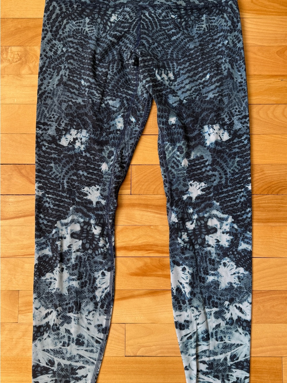 lululemon athletica Black & Light Blue Patterned Leggings